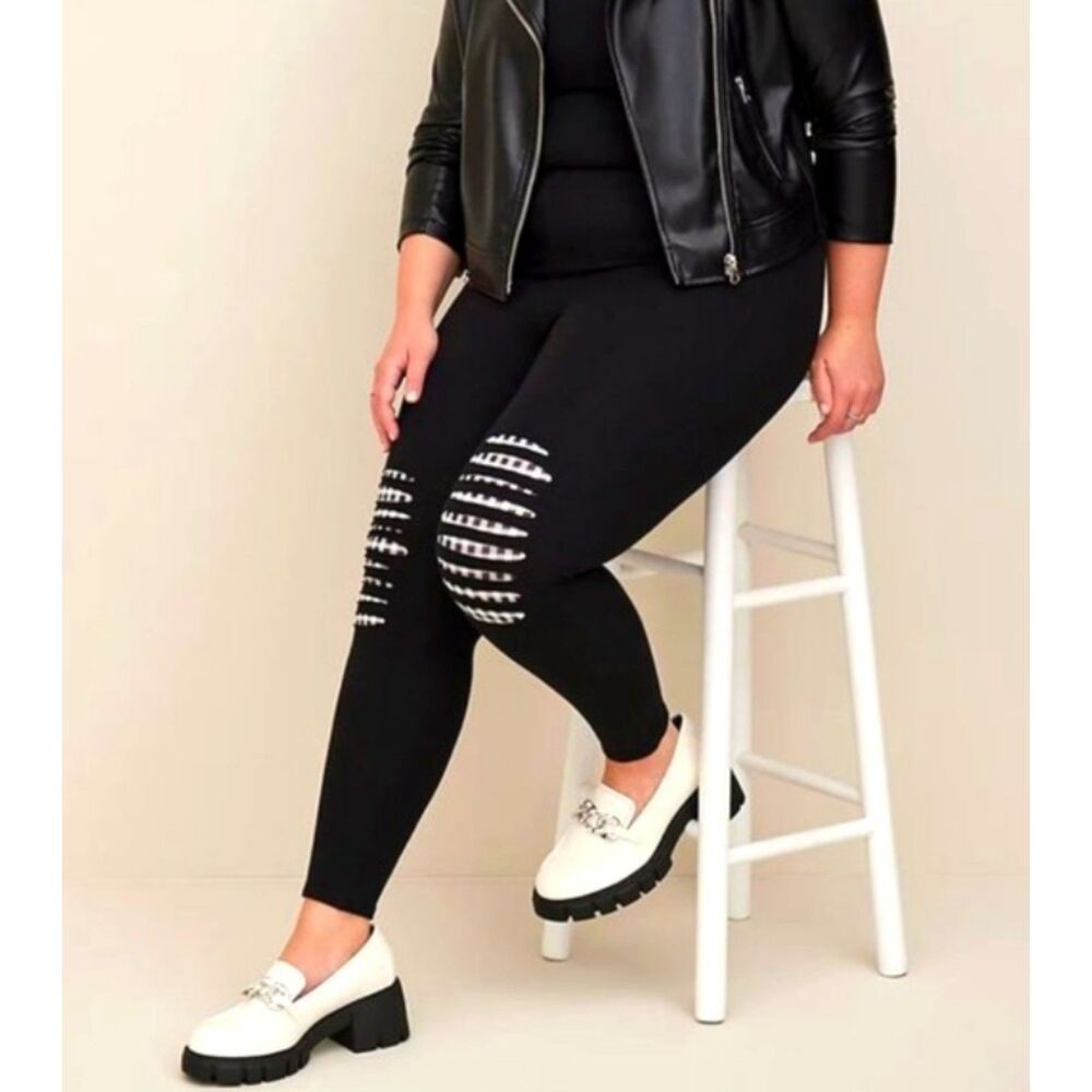 TORRID Black Sz 12 Stretchy High Waisted Slashed Knee Checked Underlay Leggings